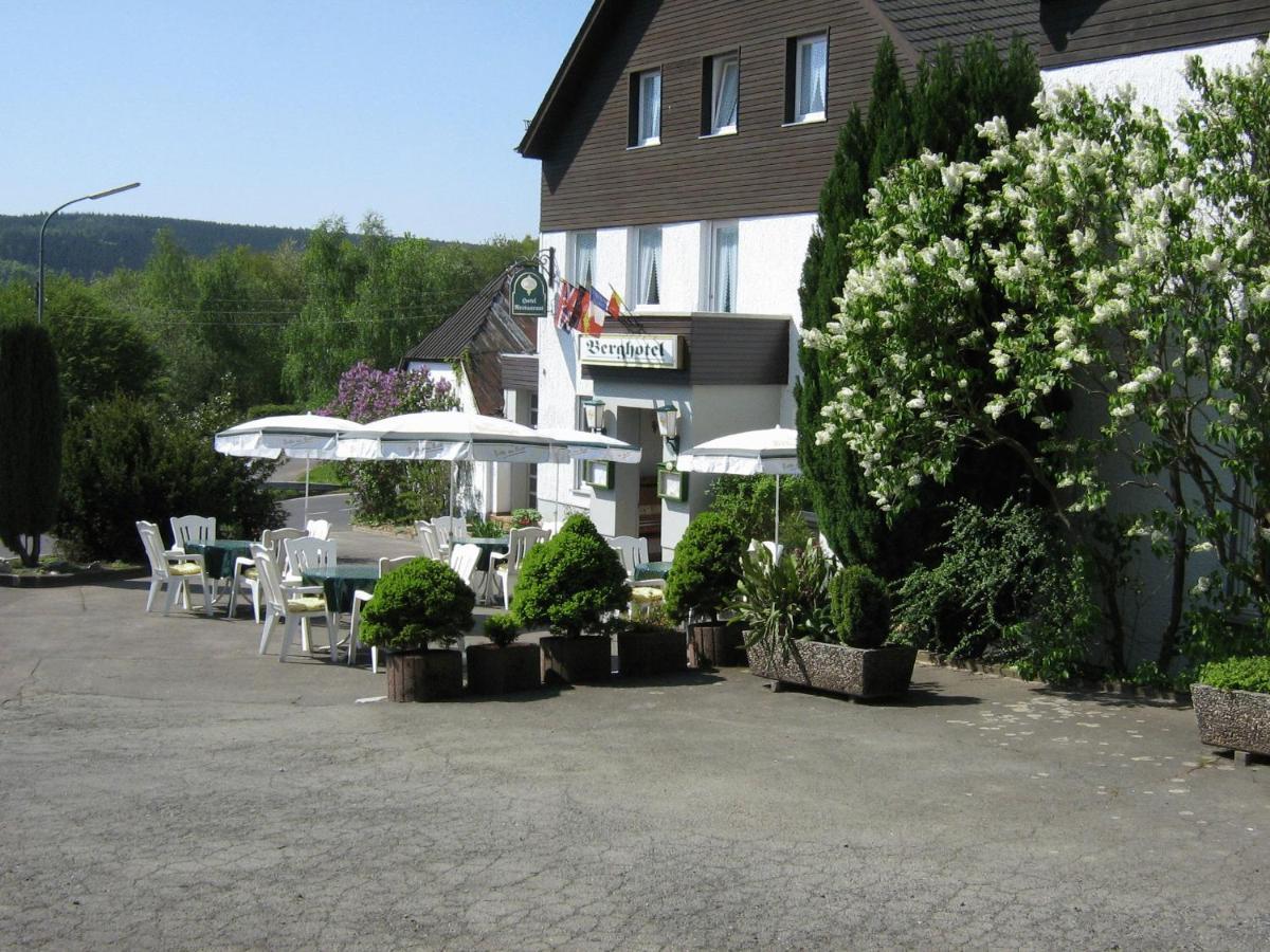 Berghotel Holzerath Exterior photo