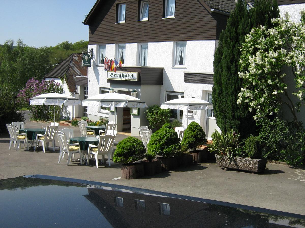 Berghotel Holzerath Exterior photo